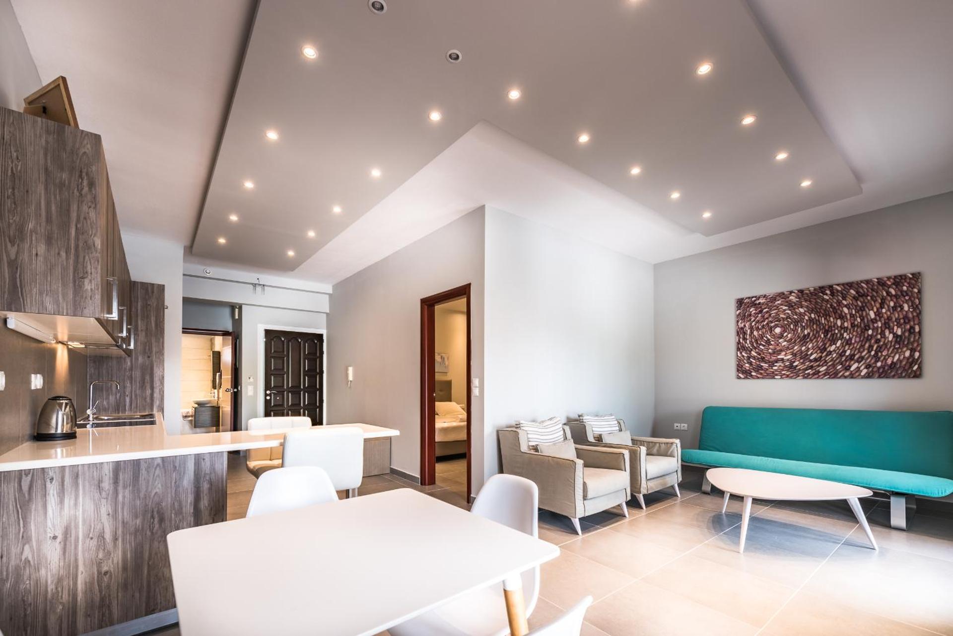 Canadian Hotel - Photo 14