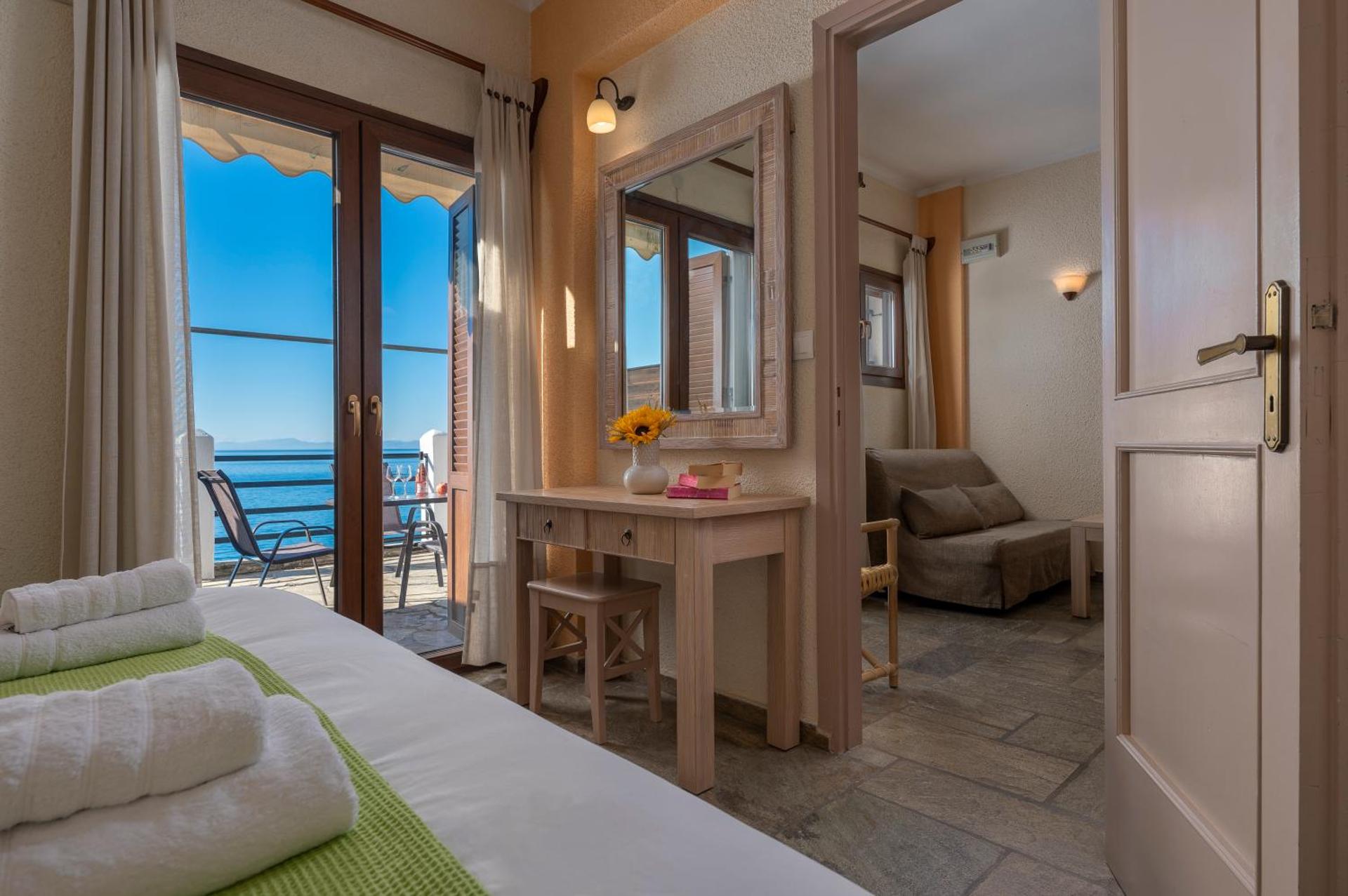 Agnanti Hotel Apartments - Photo 18