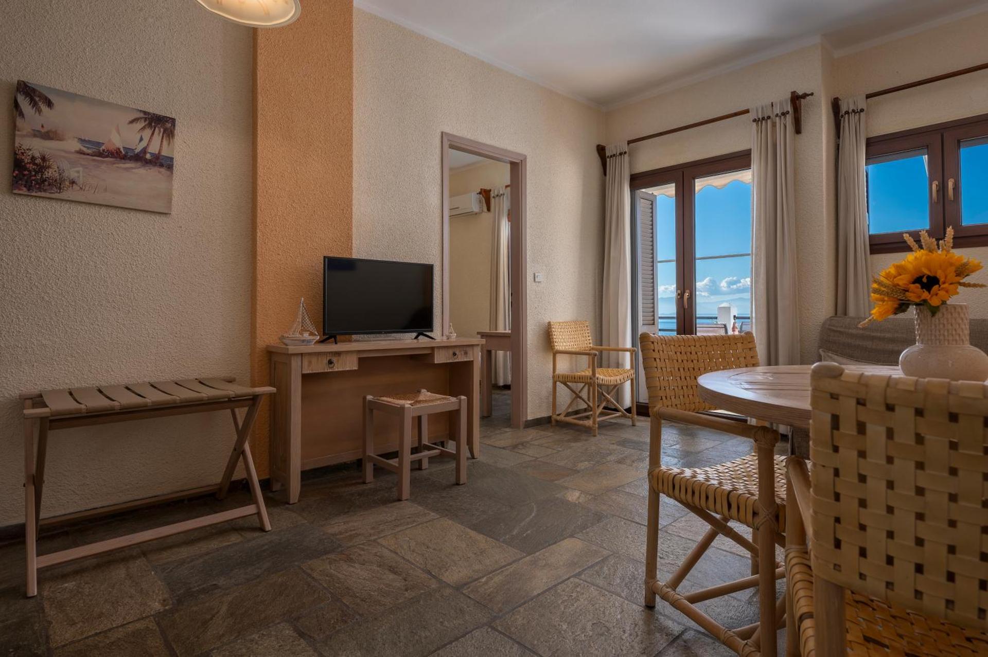 Agnanti Hotel Apartments - Photo 17