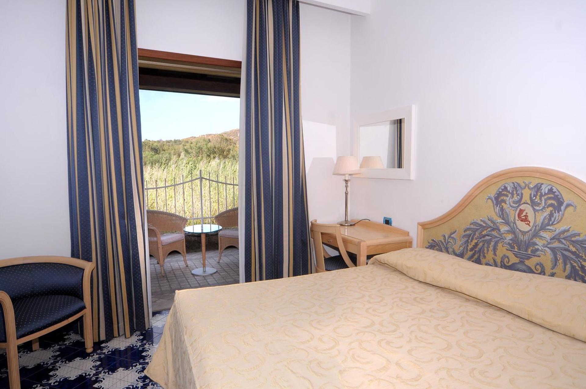 Hotel Eros - Photo 8