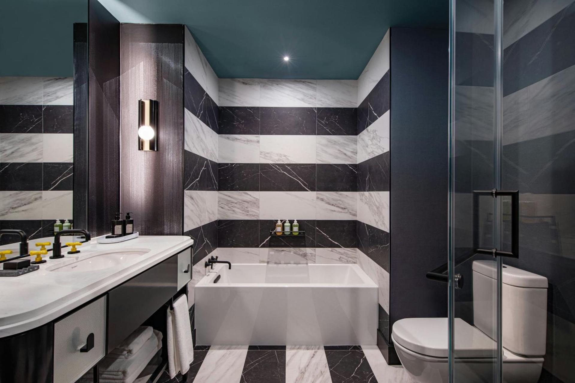 W New York - Union Square - Photo 35