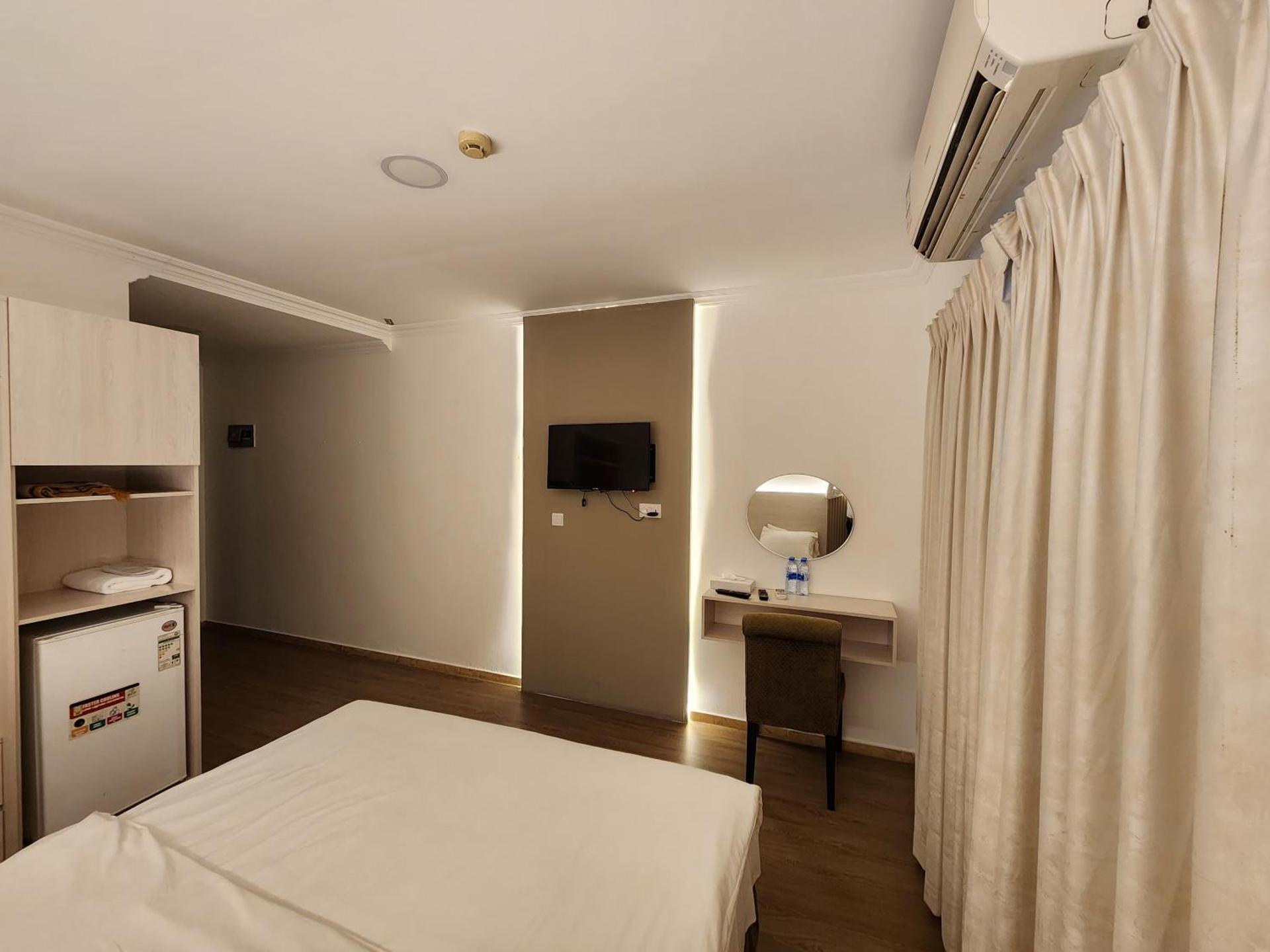 Sharjah International Airport Hotel - Photo 16