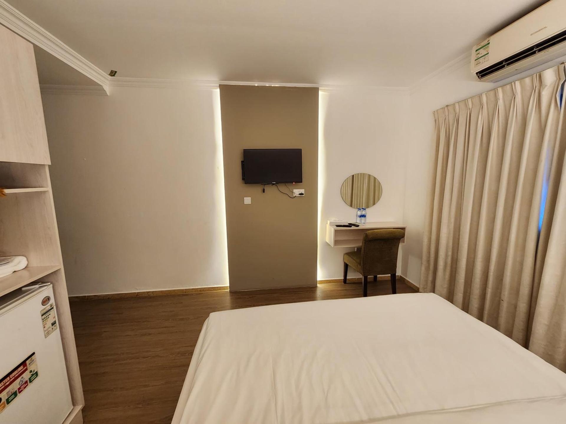 Sharjah International Airport Hotel - Photo 15