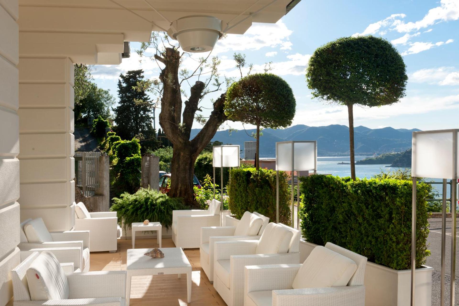 Europa Grand Hotel - Photo 13