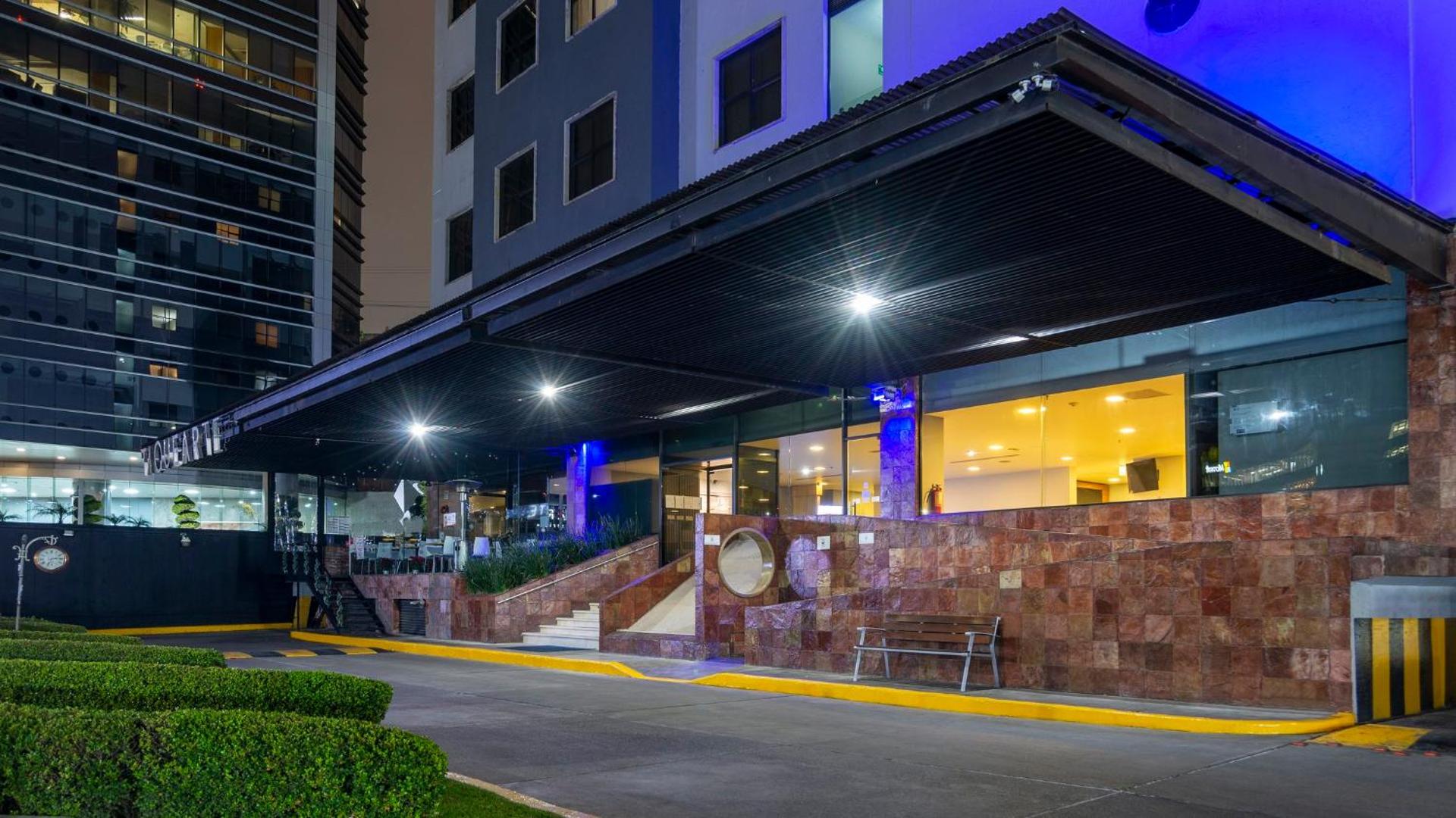 Holiday Inn Express Mexico Santa Fe by IHG - Photo 9