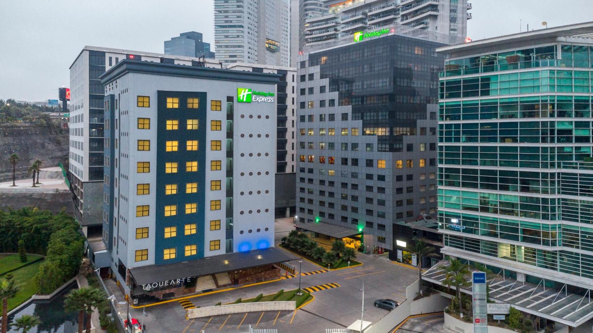 Holiday Inn Express Mexico Santa Fe by IHG - Photo 11