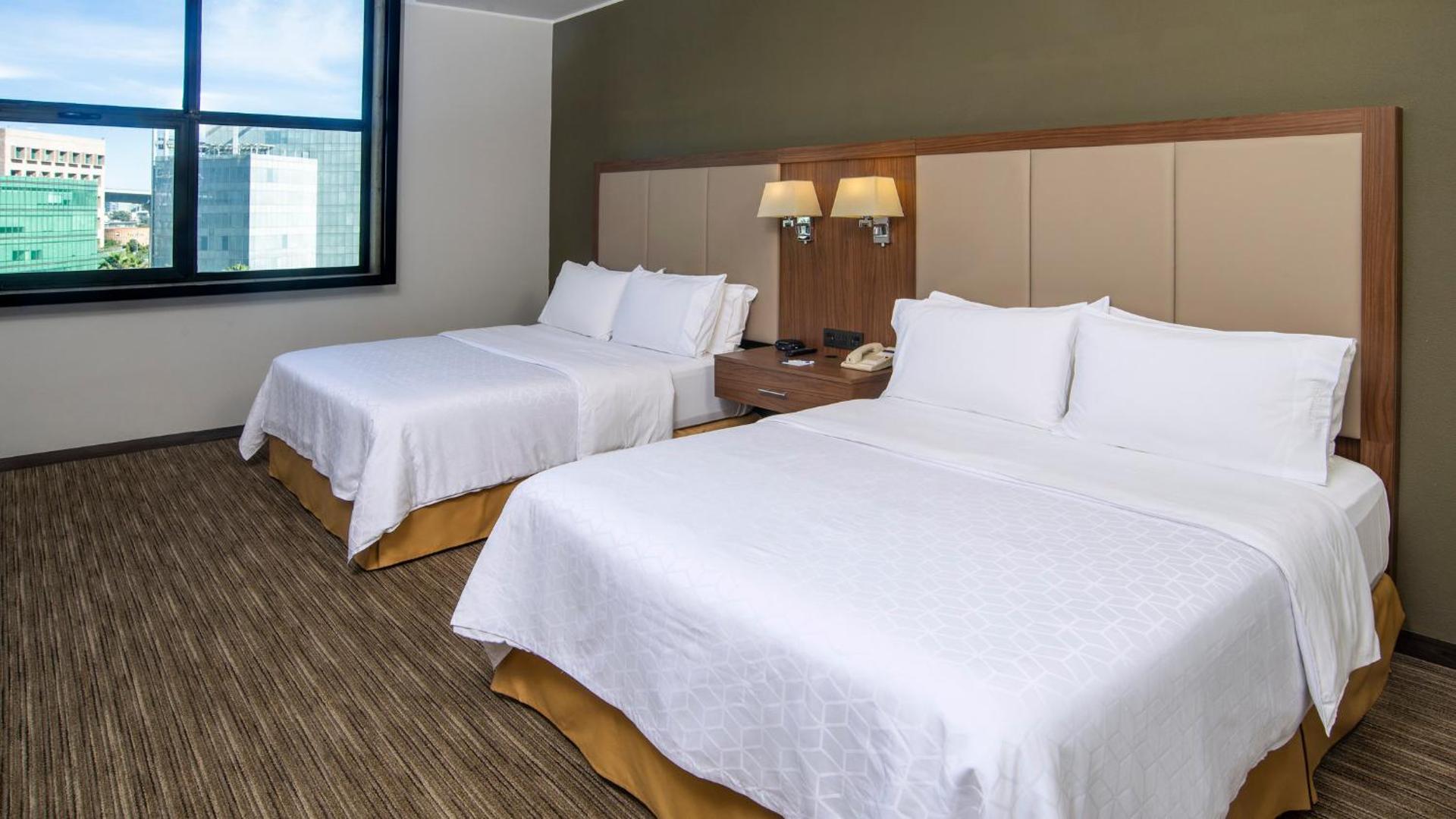 Holiday Inn Express Mexico Santa Fe by IHG - Photo 47