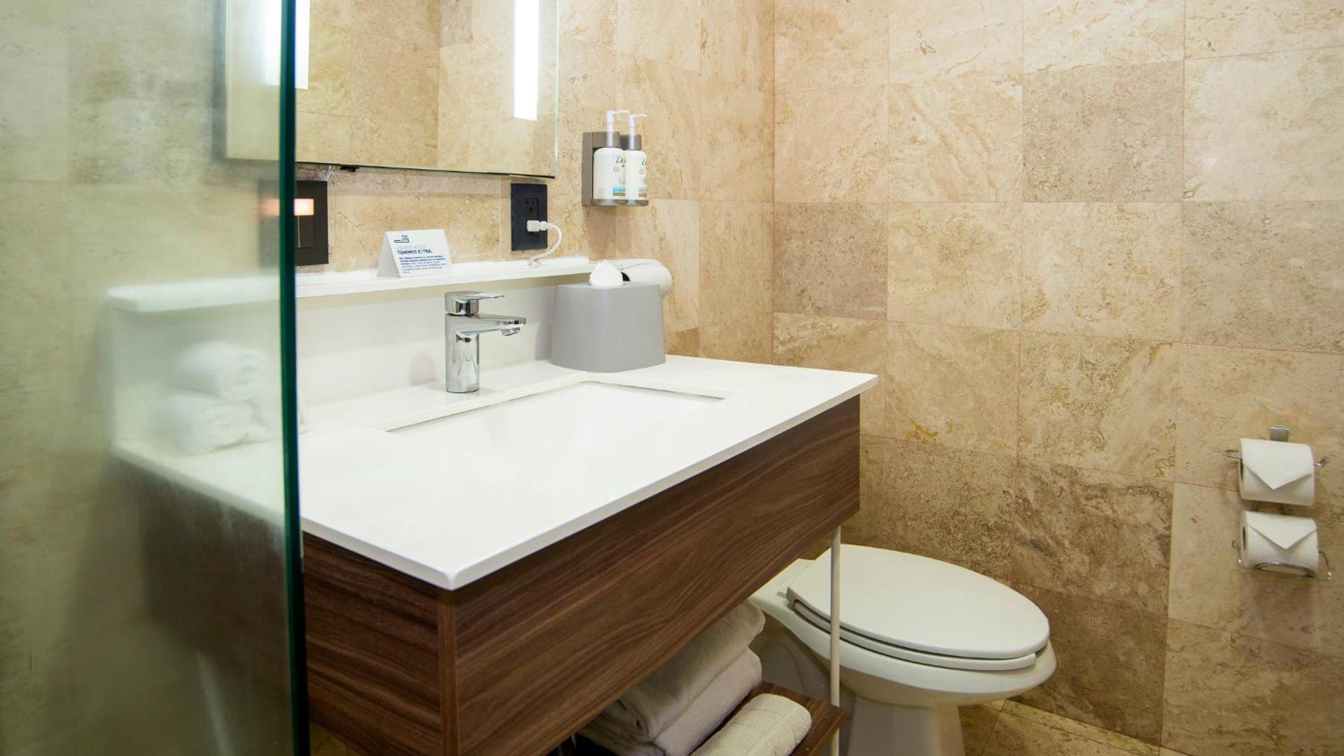 Holiday Inn Express Mexico Santa Fe by IHG - Photo 37