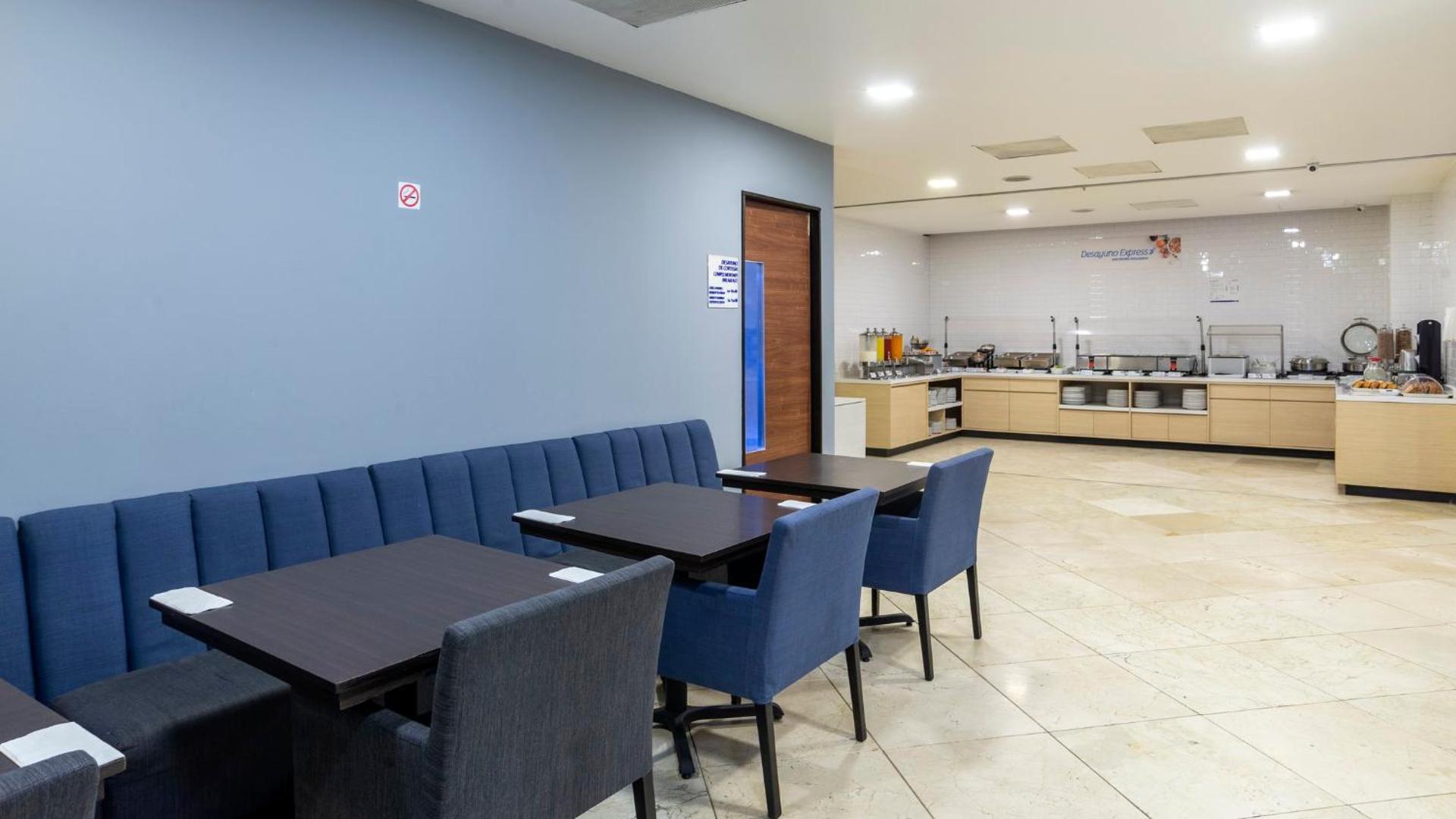 Holiday Inn Express Mexico Santa Fe by IHG - Photo 33