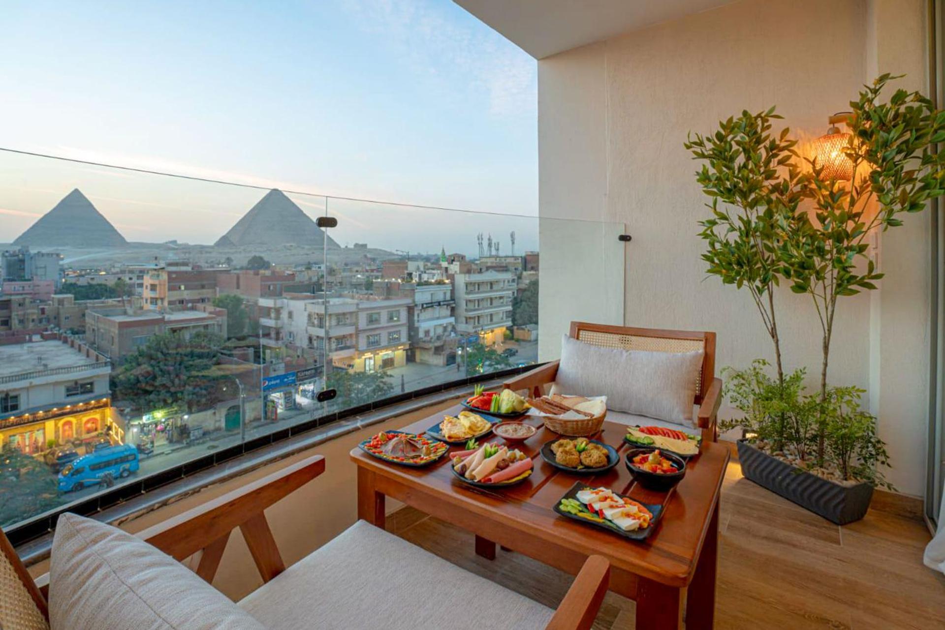 Galaxy Pyramids View INN - Photo 2