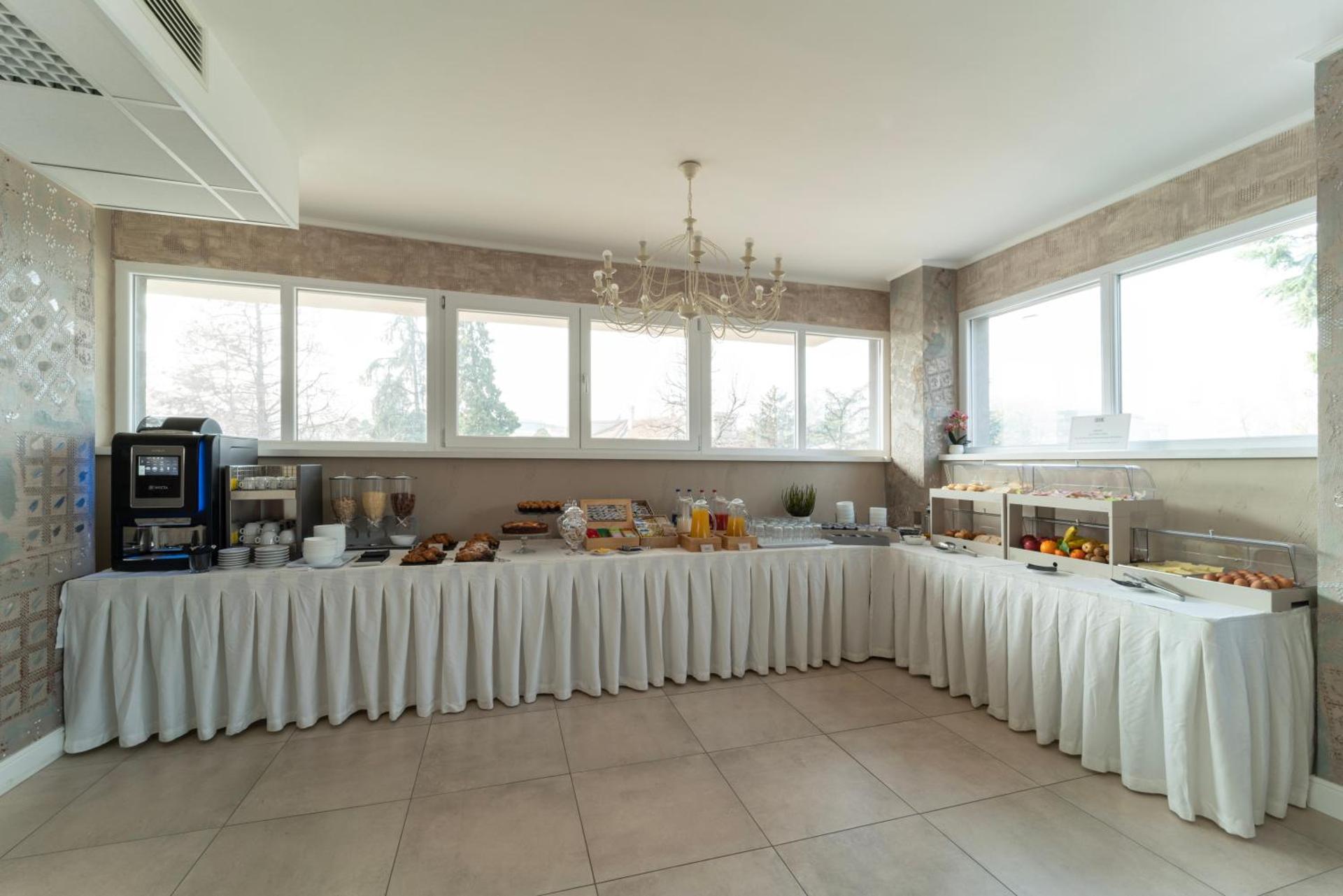 Hotel Donatello - Photo 29