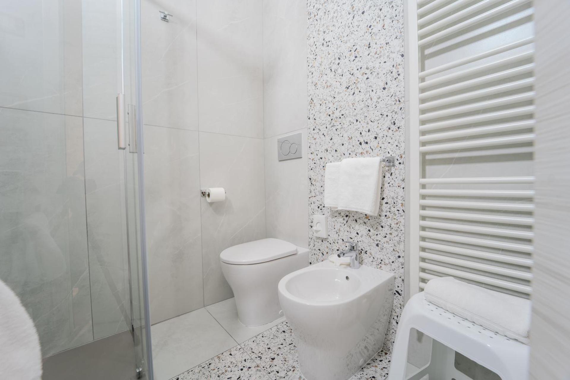 Hotel Donatello - Photo 35