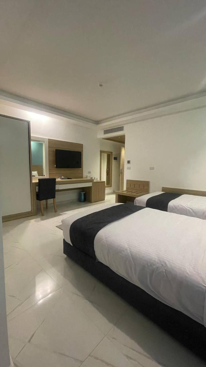 Sky Star Hotel free shuttle to Hurghada City Center - Photo 66