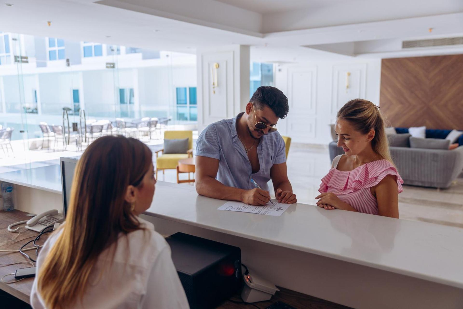 Sky Star Hotel free shuttle to Hurghada City Center - Photo 149