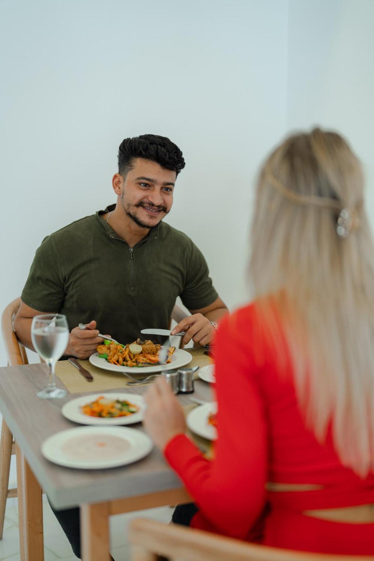 Sky Star Hotel free shuttle to Hurghada City Center - Photo 180