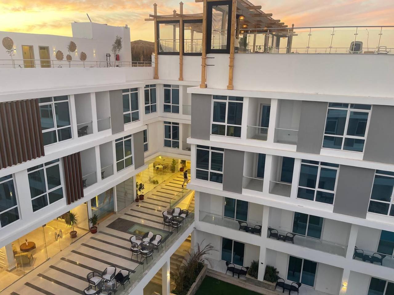 Sky Star Hotel free shuttle to Hurghada City Center - Photo 201