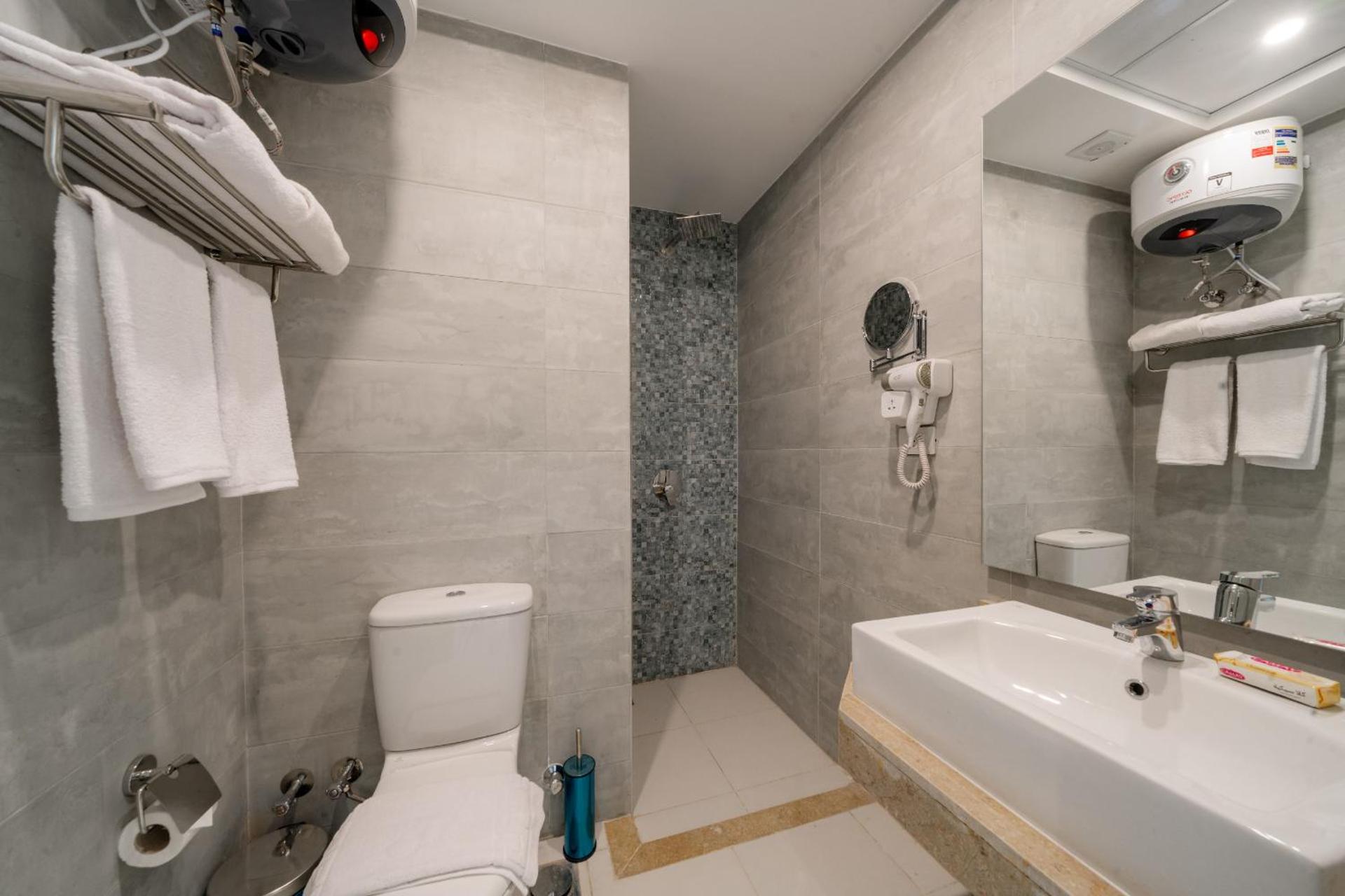 Sky Star Hotel free shuttle to Hurghada City Center - Photo 191