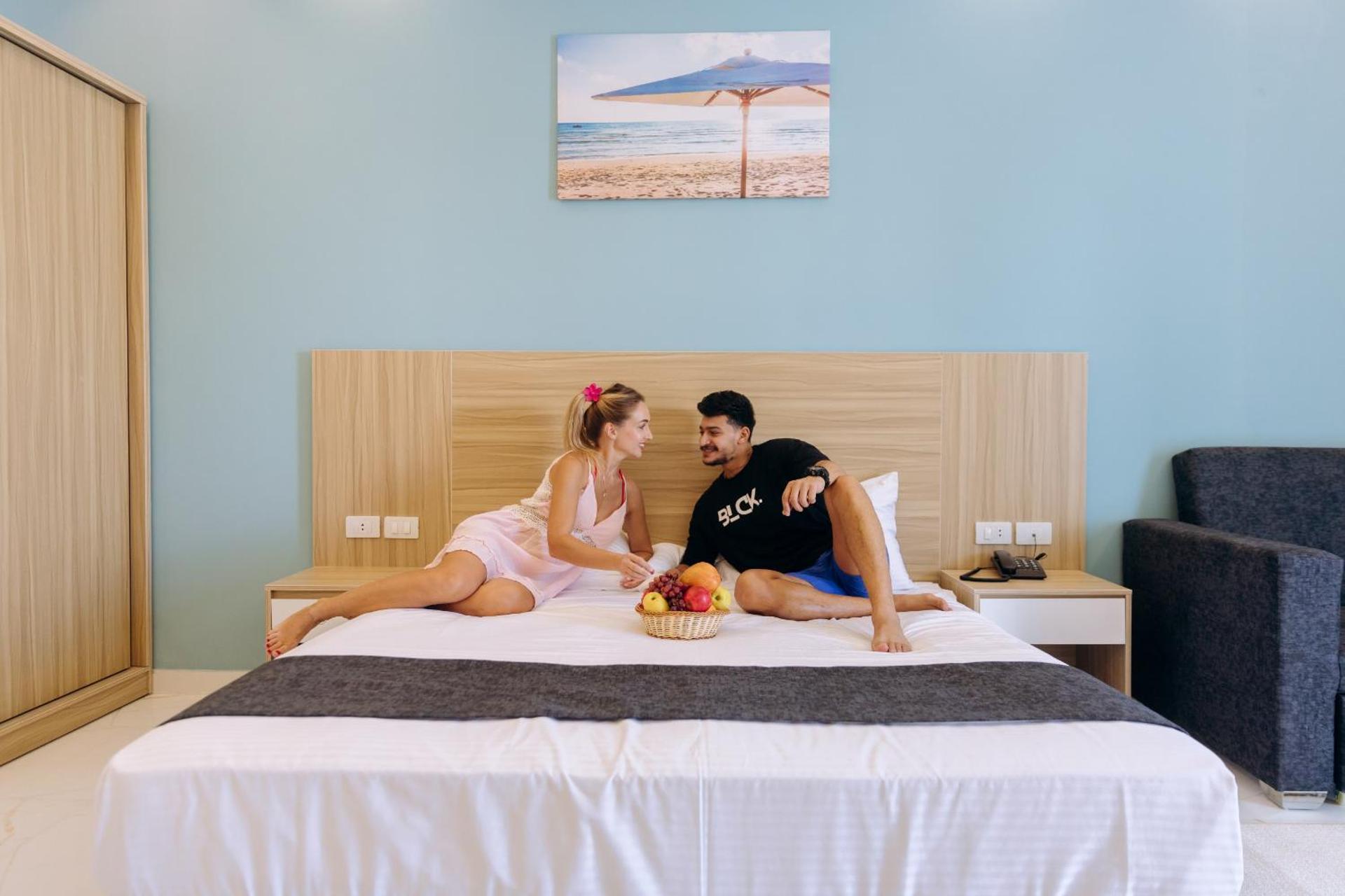 Sky Star Hotel free shuttle to Hurghada City Center - Photo 211