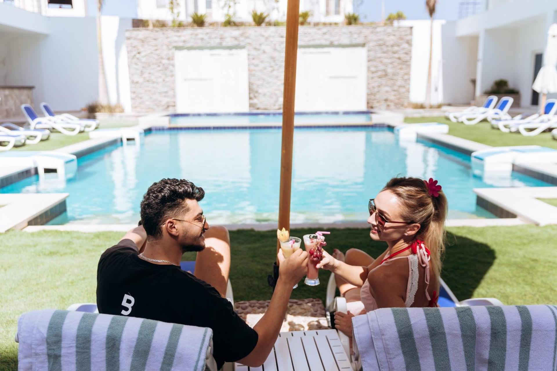 Sky Star Hotel free shuttle to Hurghada City Center - Photo 239