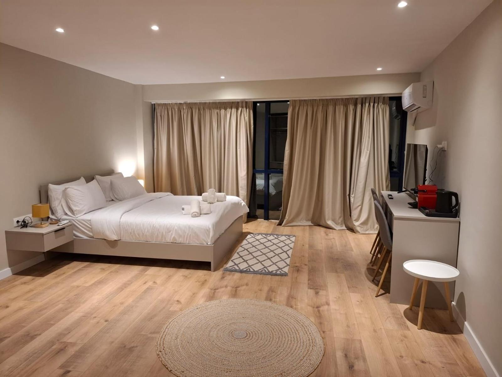 Figleaf Kypseli - Photo 57