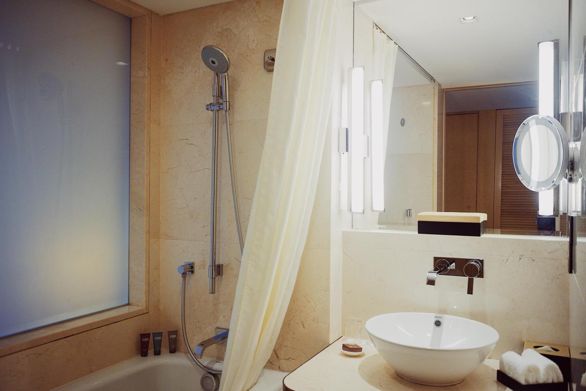 White Swan Hotel - Photo 31