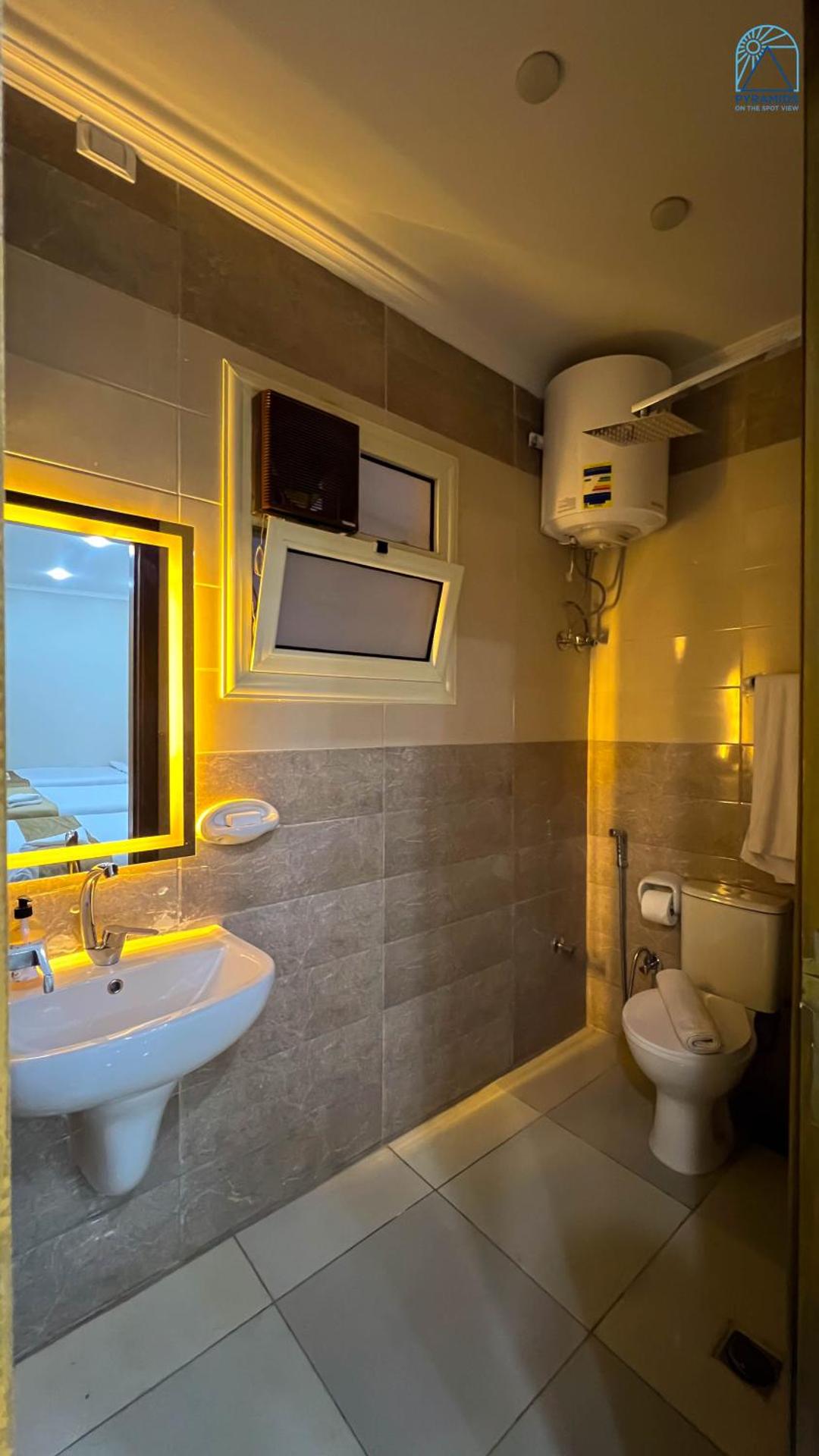 Pyramids On The Spot View - Photo 46