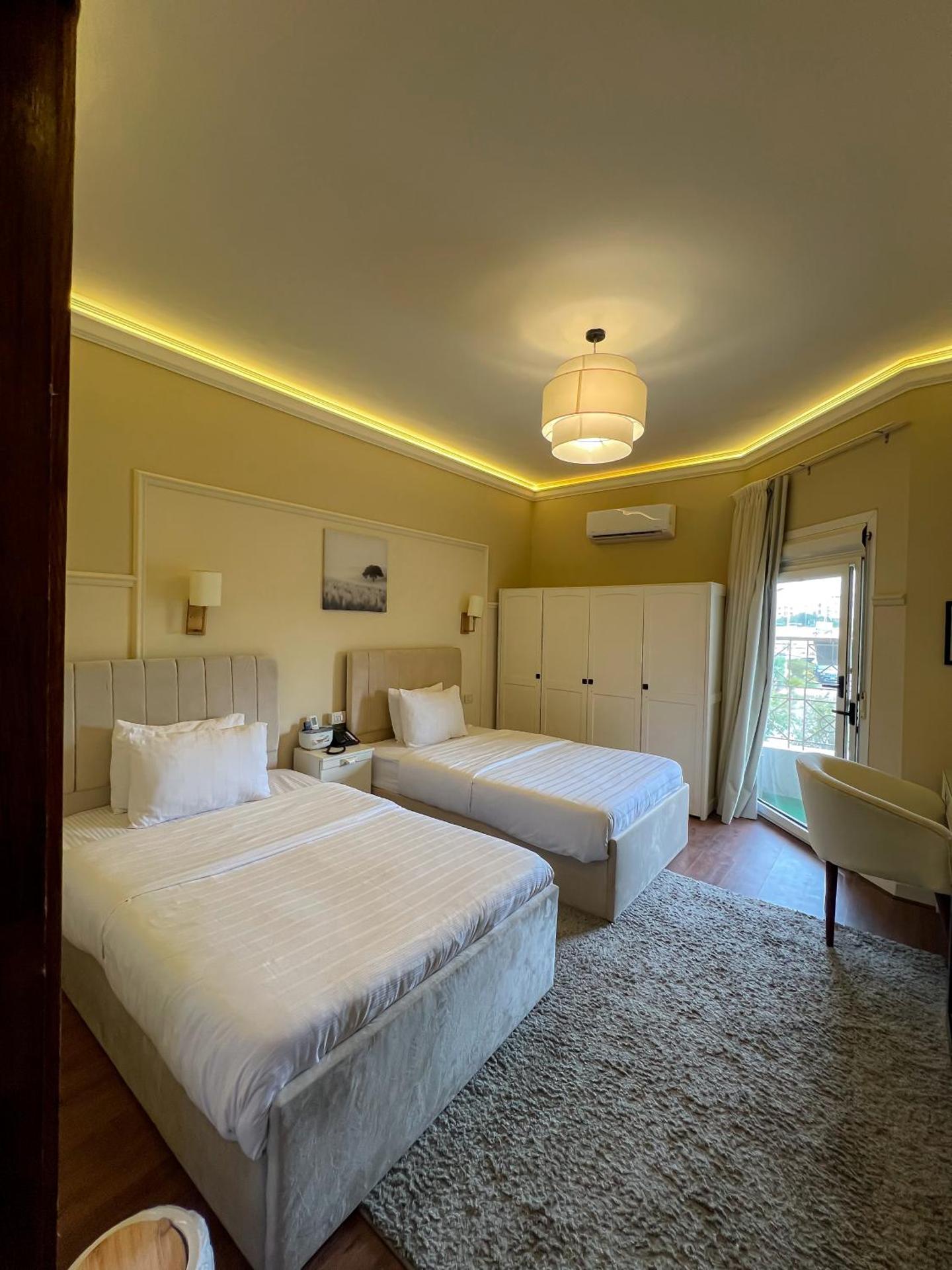 Deluxe Double or Twin Room with Balcony
