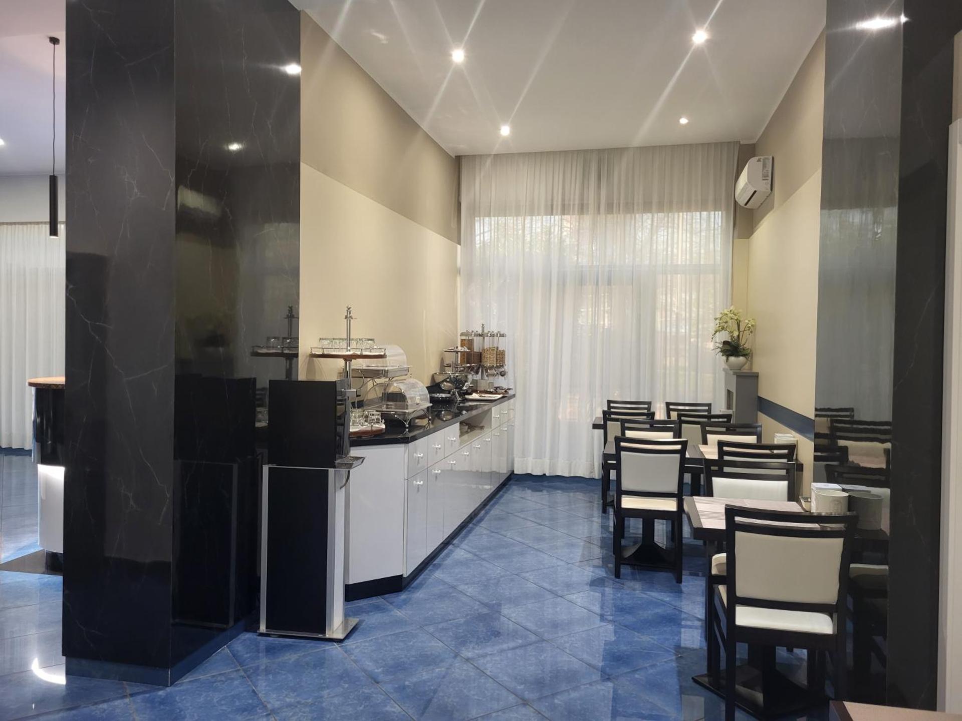 Hotel Dei Fiori - Photo 26