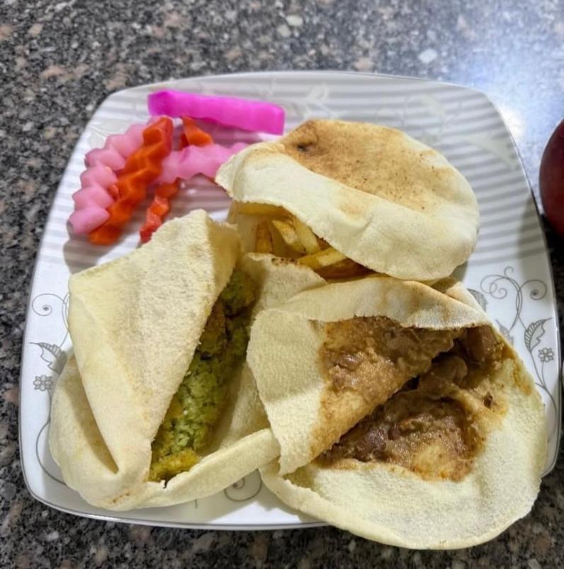 Akh Pyramid Hostel - Photo 61