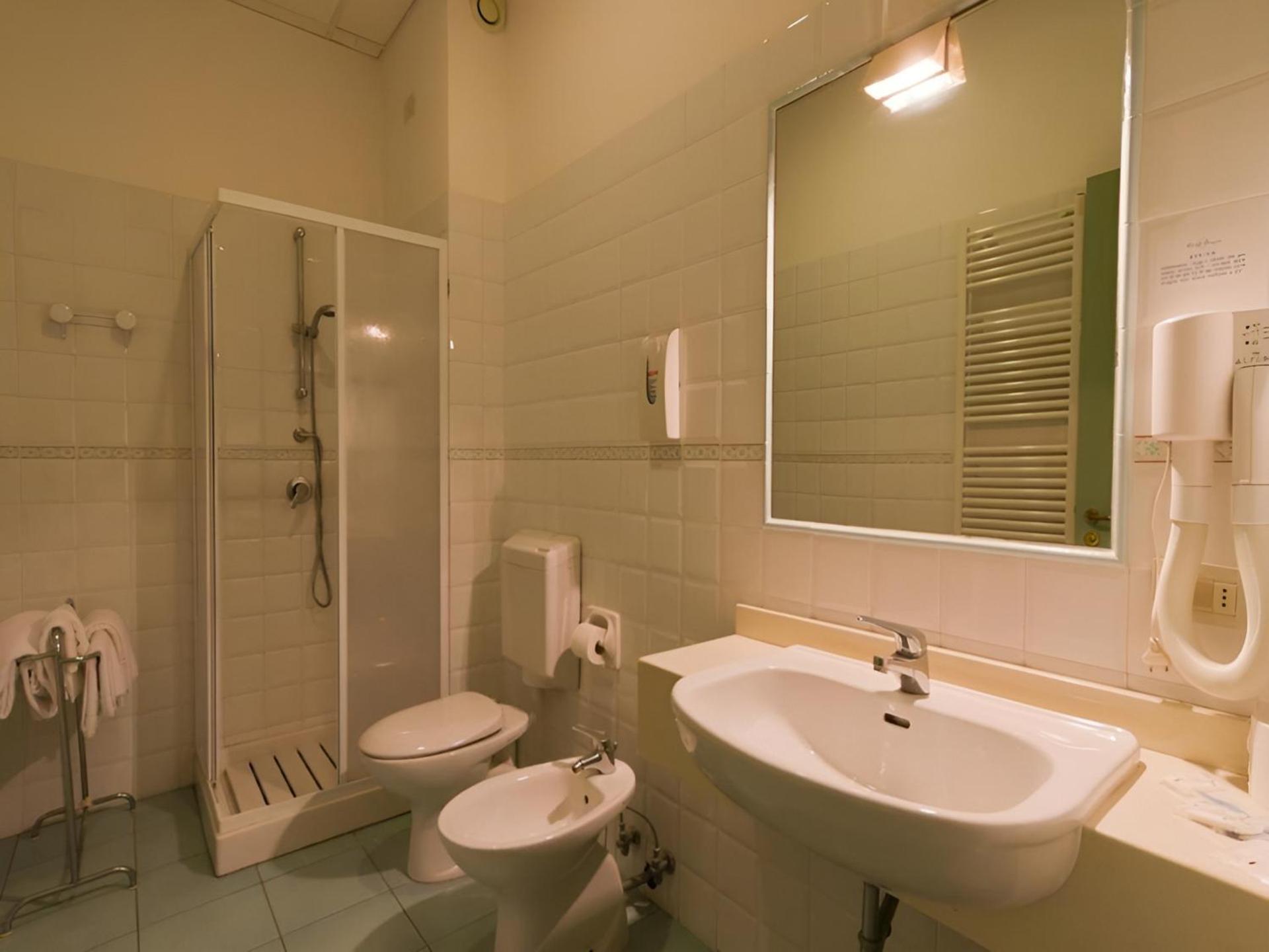 Double Room - Photo 4