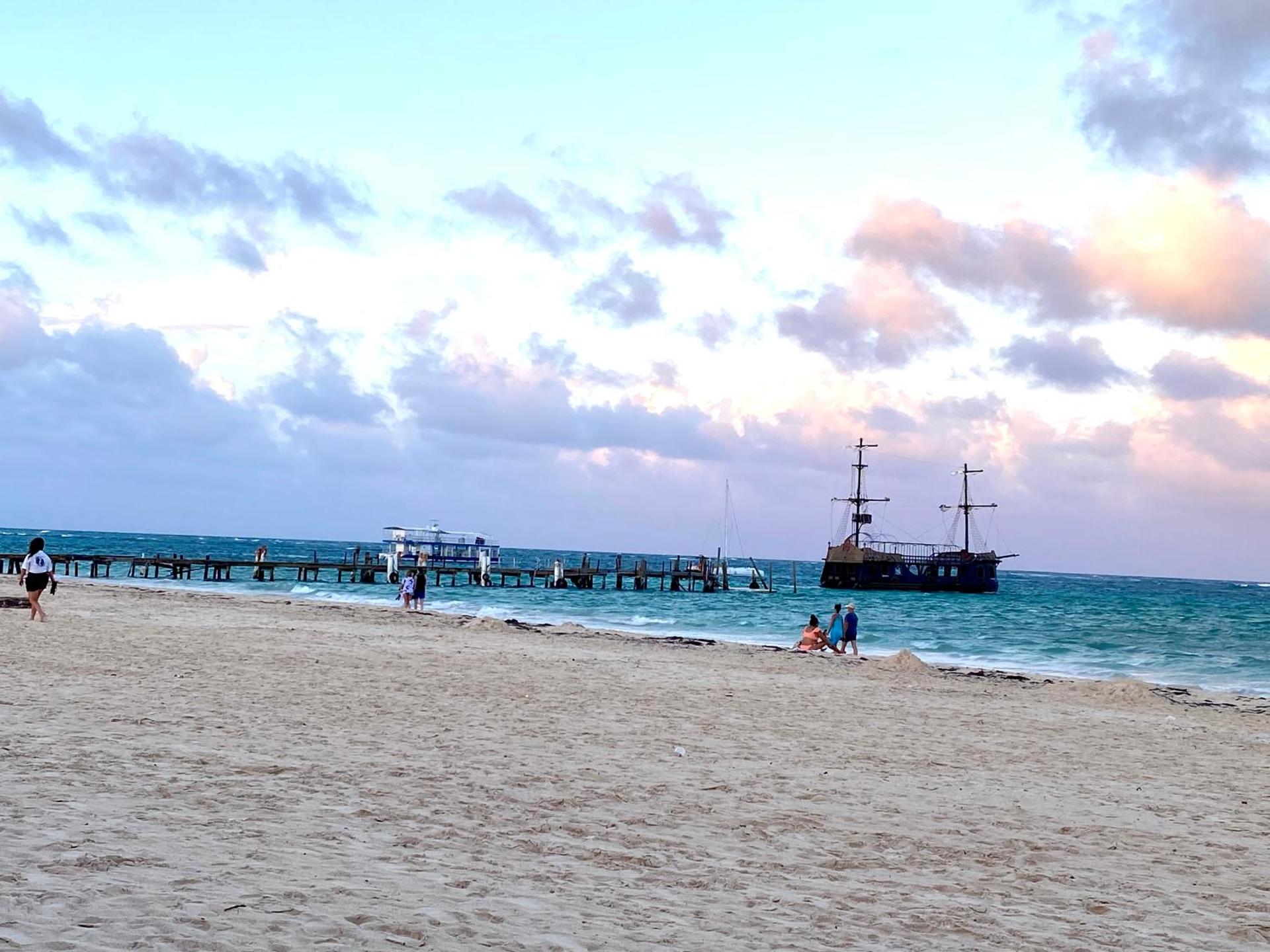 Un Lugar Único y Céntrico RD Los Corales - Photo 18