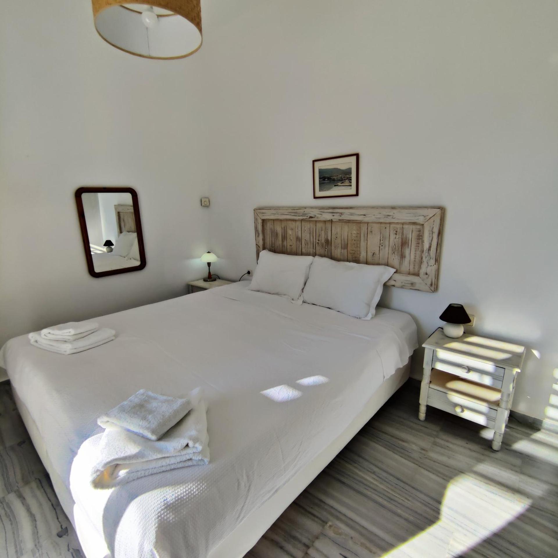 Portolati Paros Sea View Studios - Photo 7