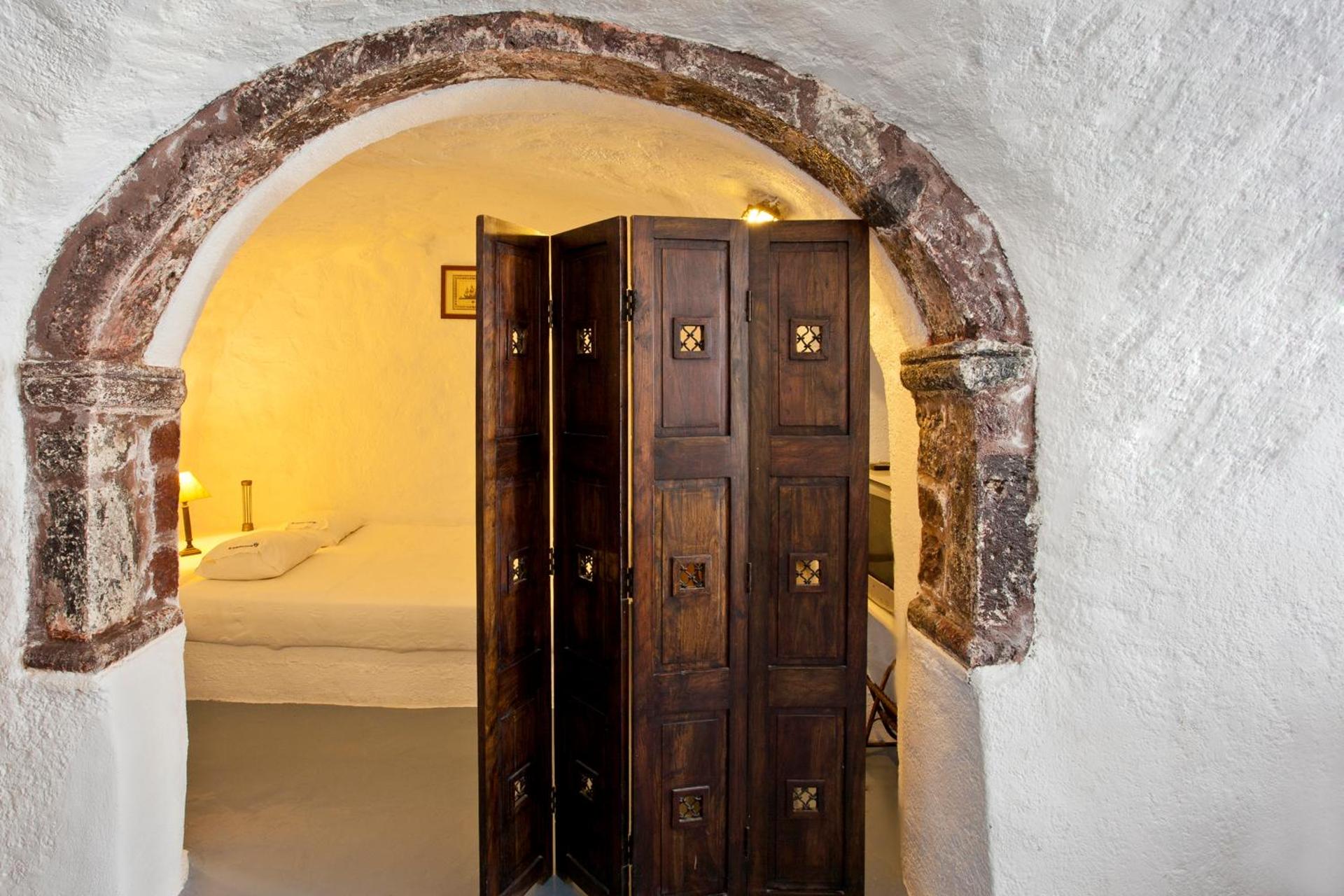 Alexander's Suites - Photo 96