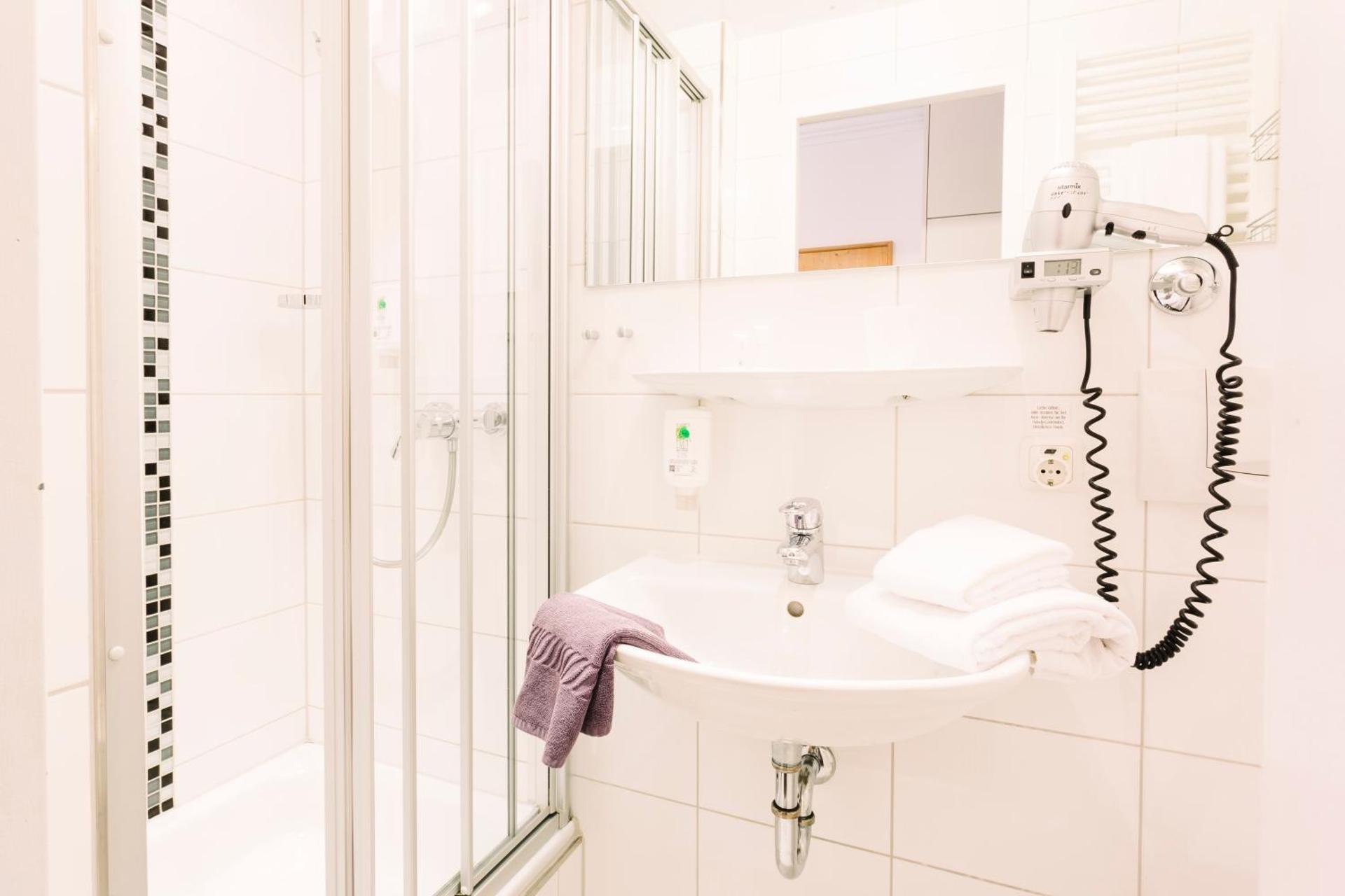 Hotel Villa Solln - free parking - Photo 54