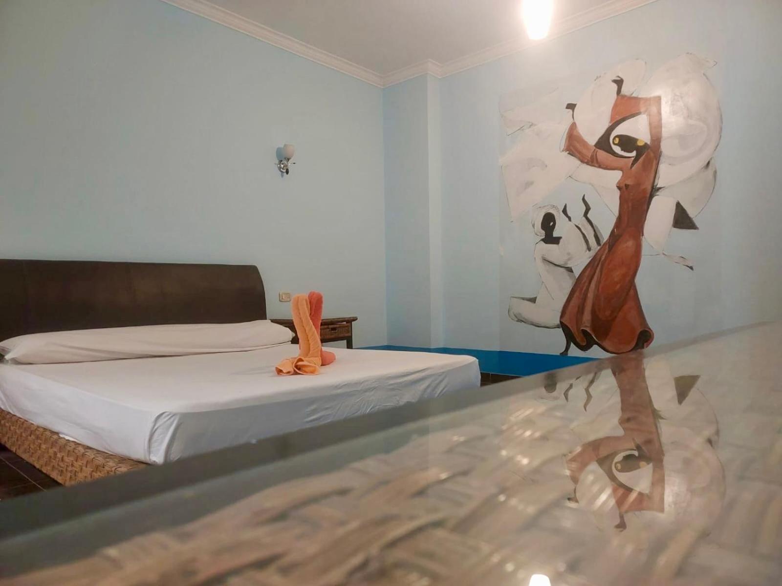 Two-Bedroom Deluxe Apartment with Balcony