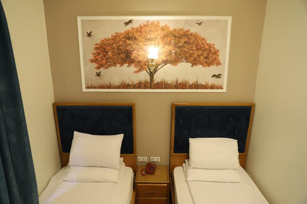 Golden Palace Hotel - Photo 54