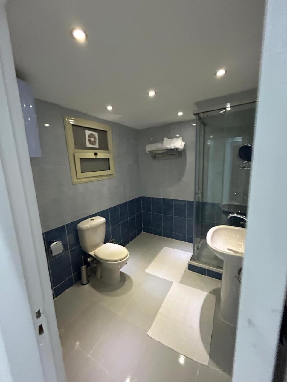 Skyline luxury hotel apartments 5 mins from Cairo Airport - Photo 30