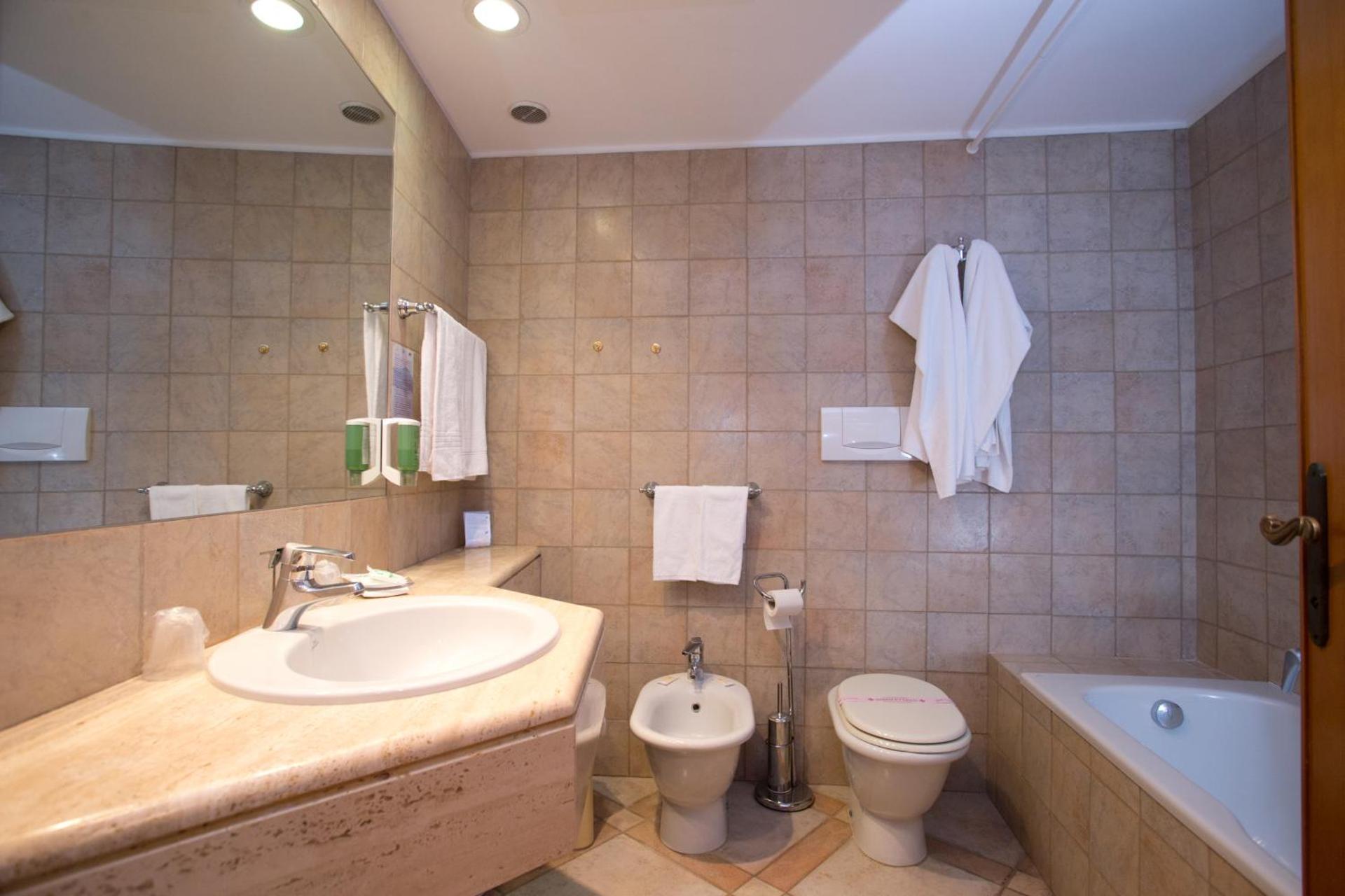 Hotel Ristorante Maga Circe - Photo 12