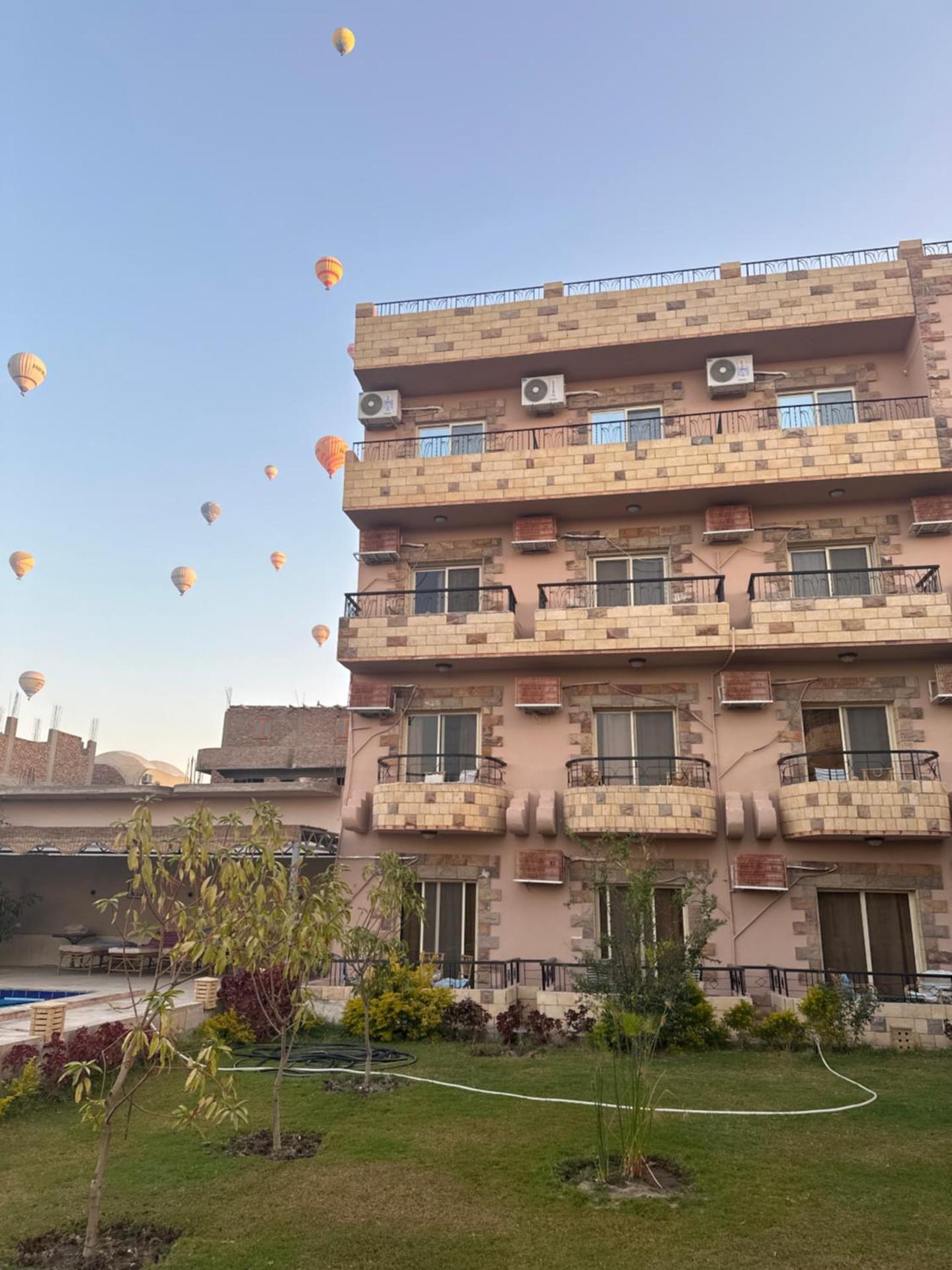 New Memnon Hotel - Photo 17