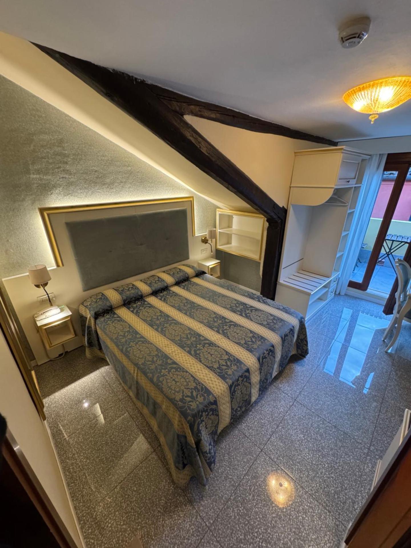 Hotel Tivoli - Photo 55