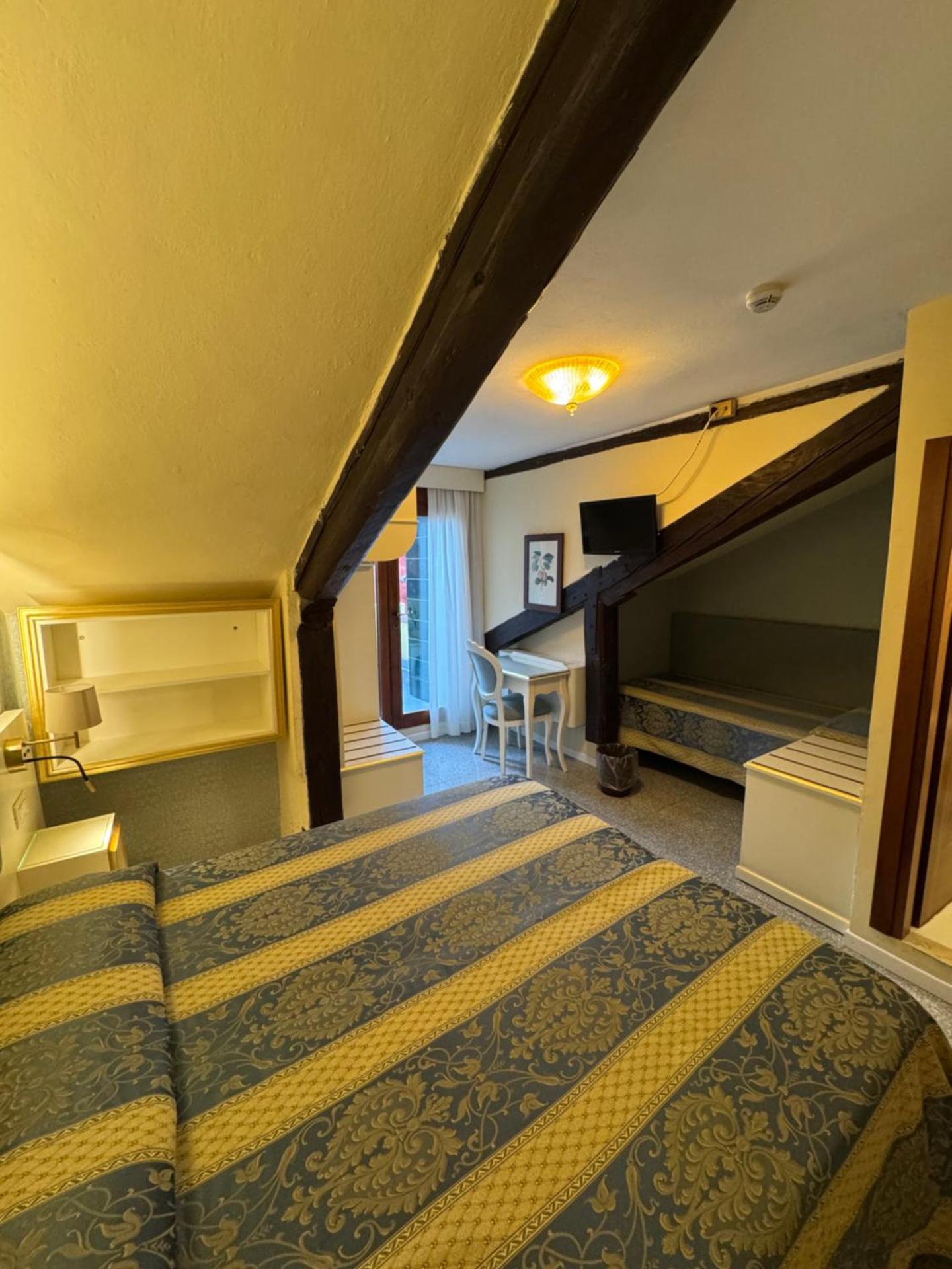 Hotel Tivoli - Photo 56