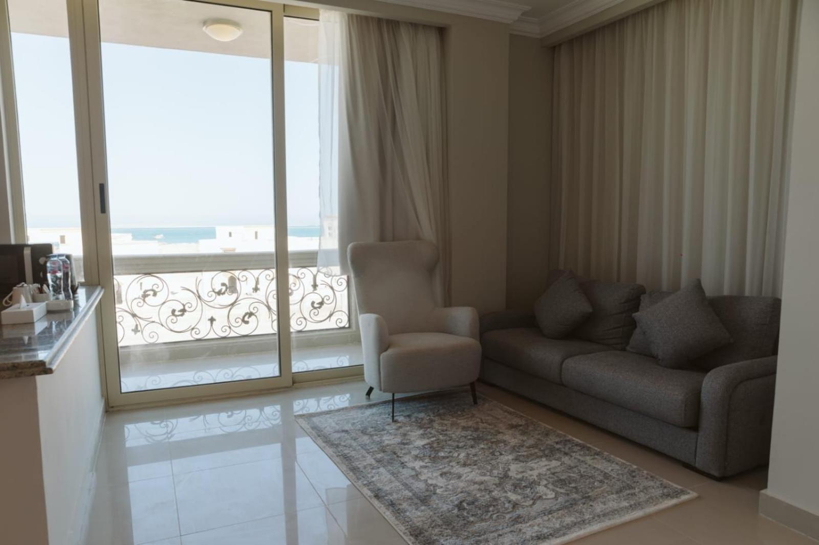 TK Royal & Spa - Photo 22