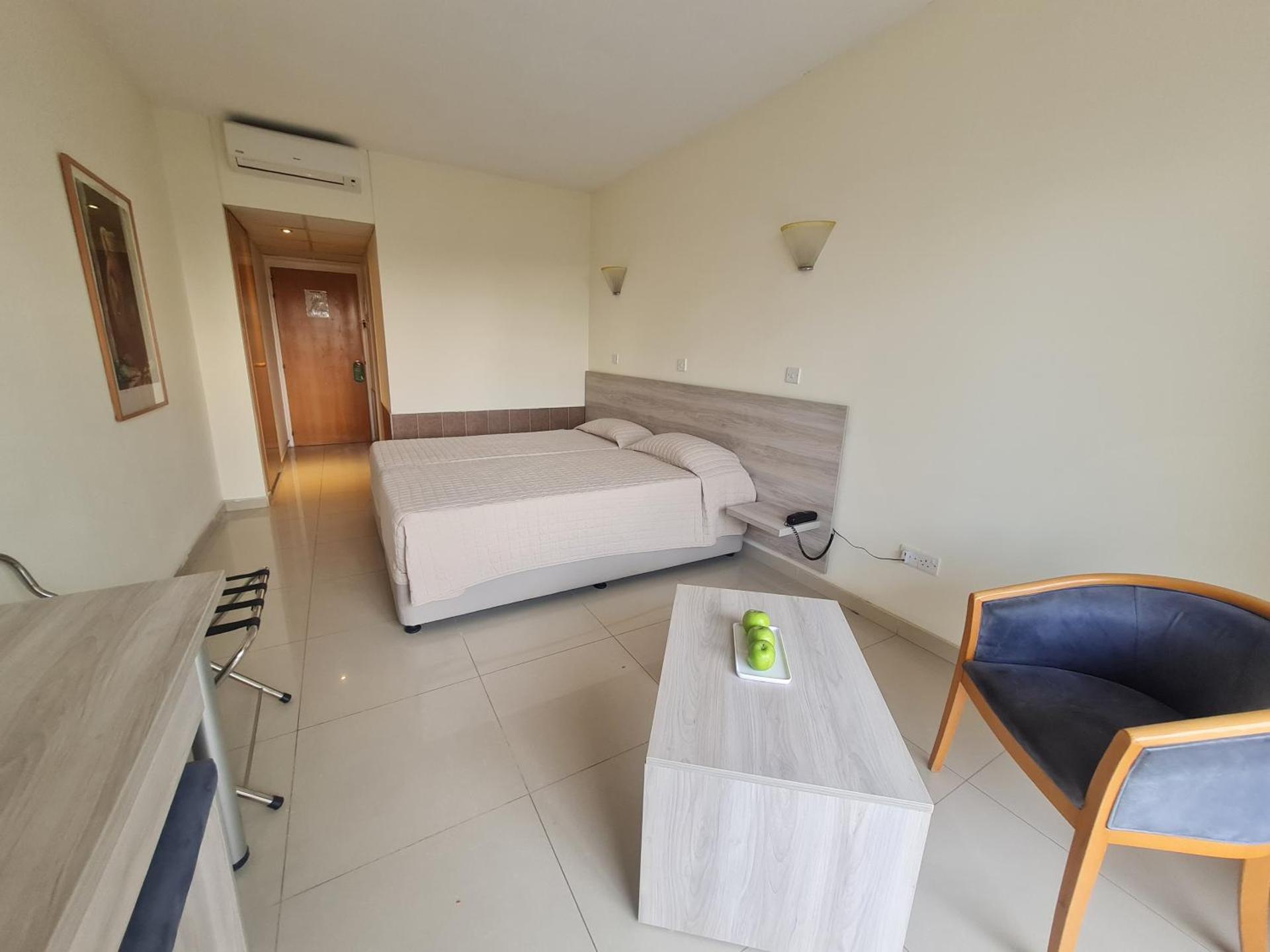 Veronica Hotel - Photo 38