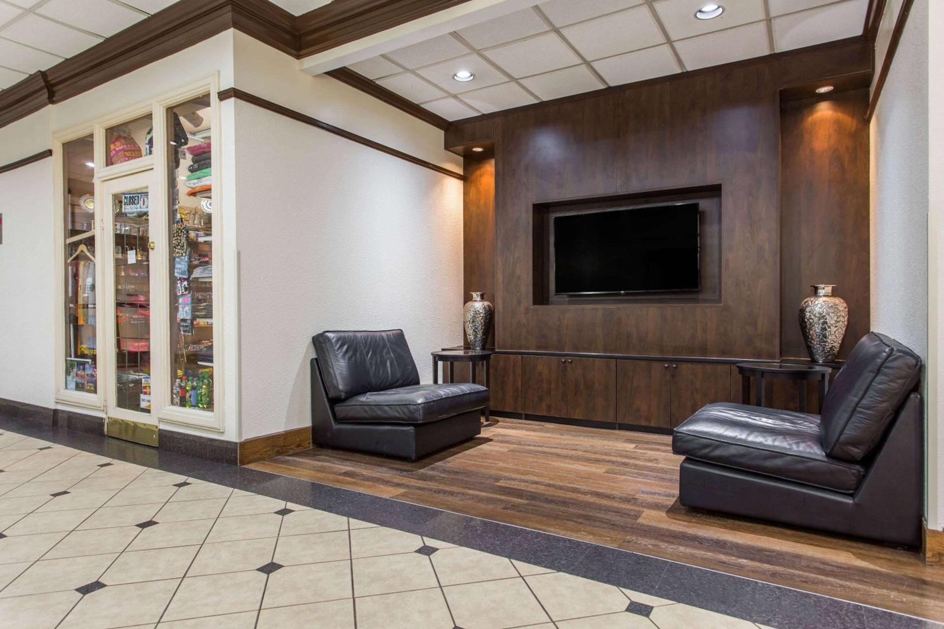 Days Inn by Wyndham Washington DC/Connecticut Avenue - Photo 6