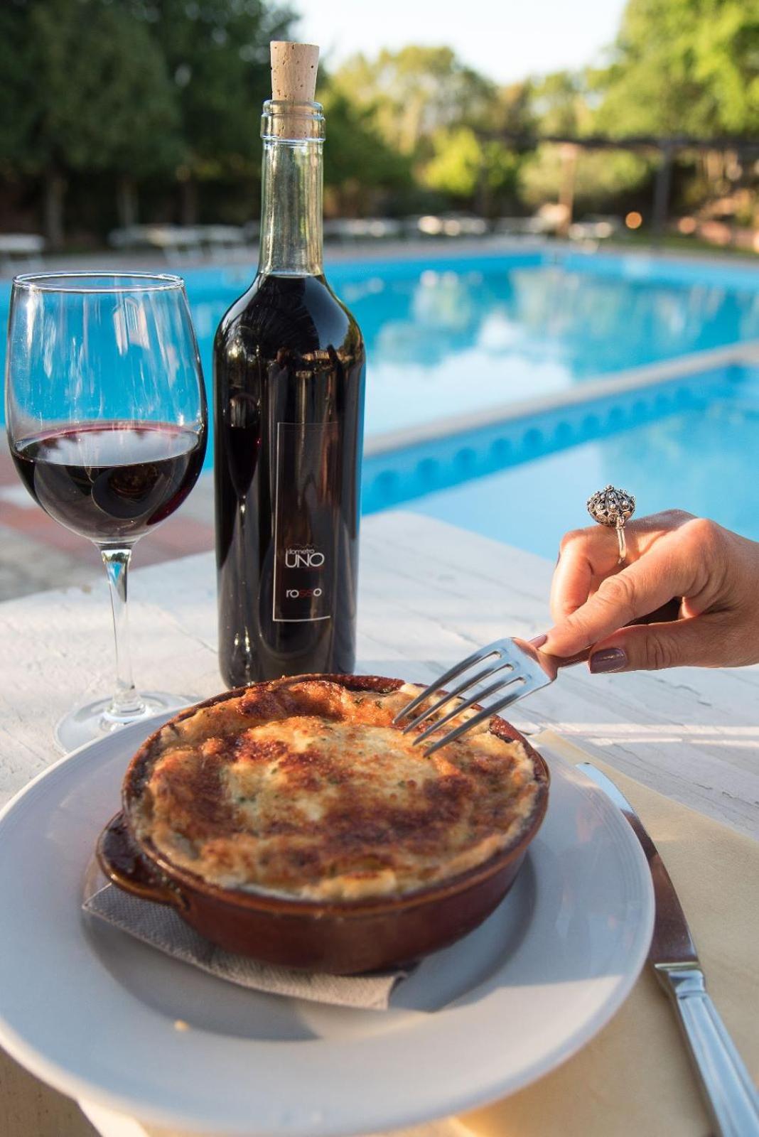 Pausania Inn - Photo 98