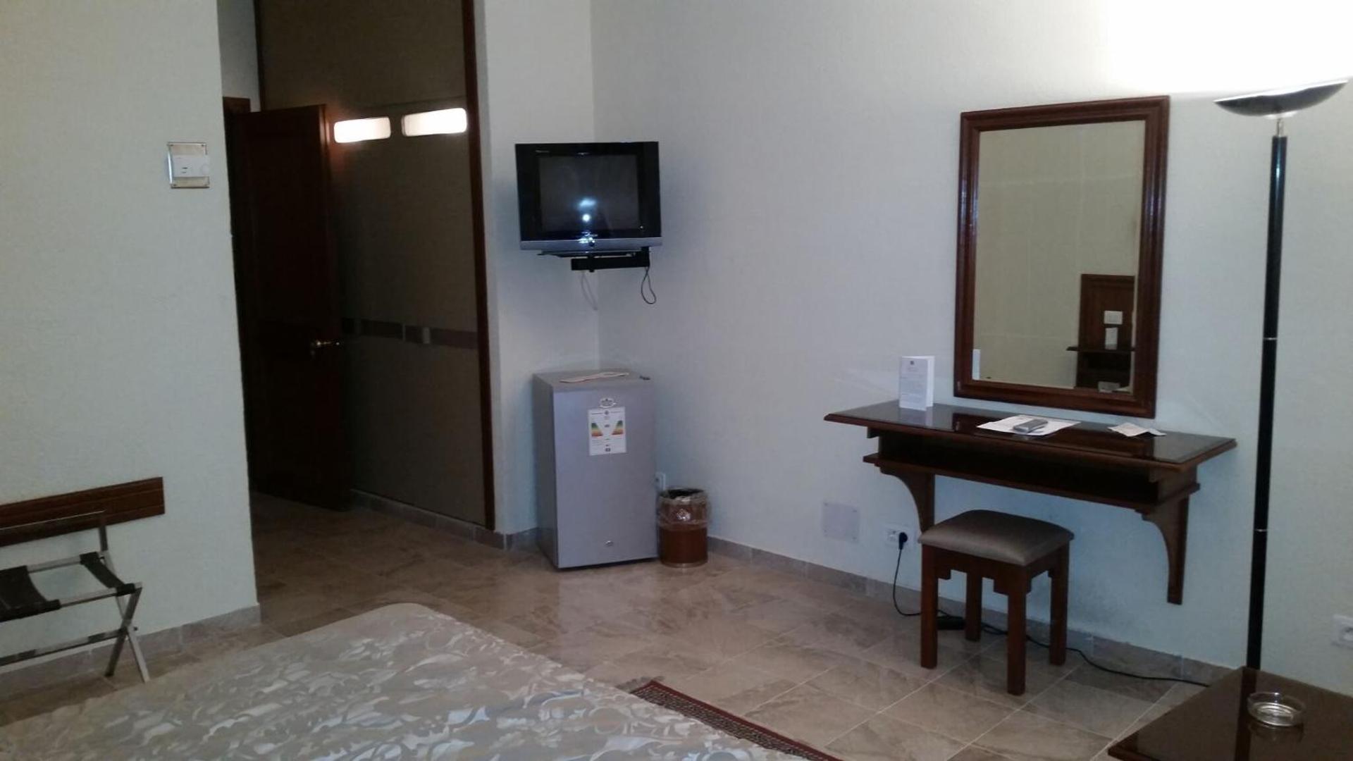 El Hana International - Photo 2