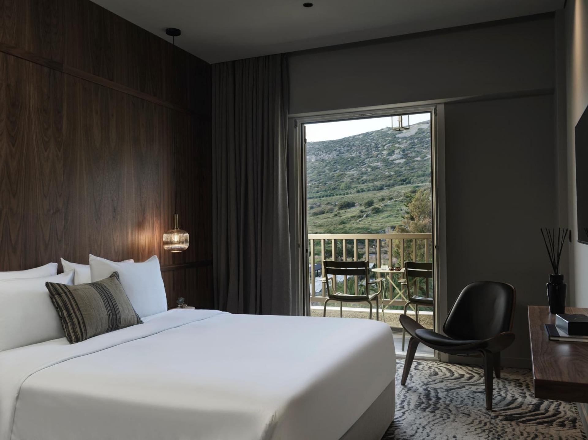Deluxe Double Room with Garden View
