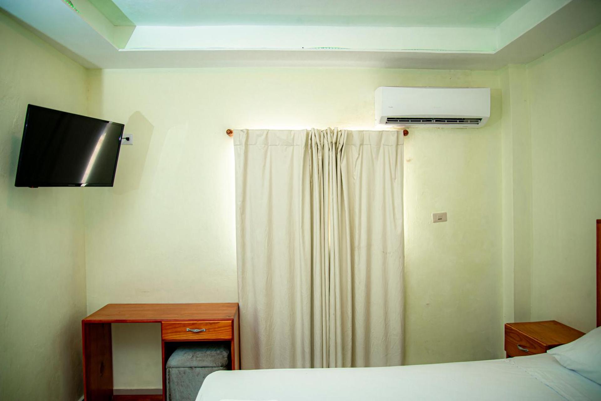 Hotel J&M - Photo 20