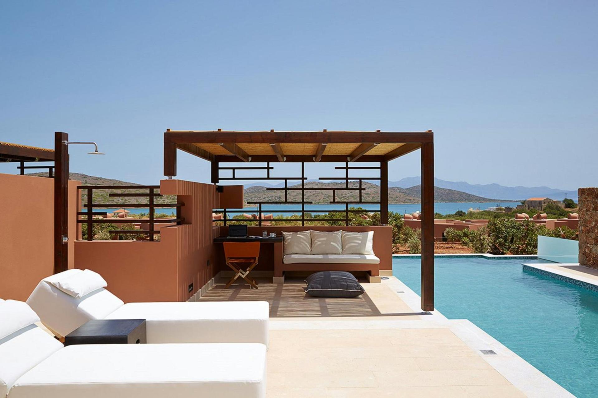 Luxury Two-Bedroom Residence with Private Pool and Balcony - Sea View 