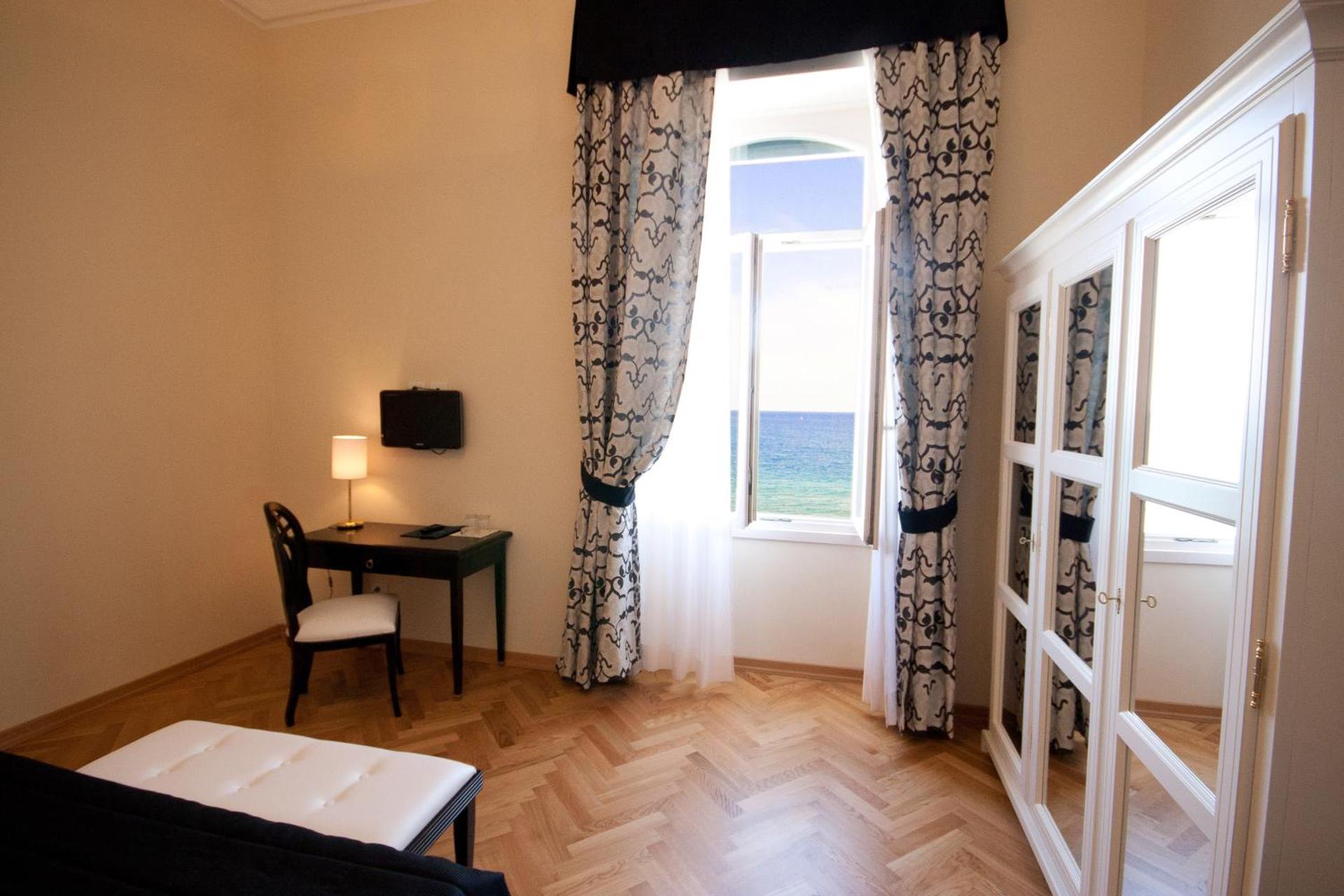 Hotel Lido - Photo 51